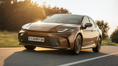 Официальная Toyota Camry 80 в Казахстане: сколько стоит?