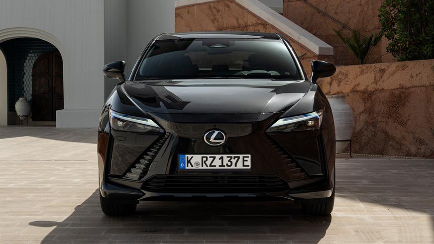 Lexus привезёт в Казахстан электромобиль RZ