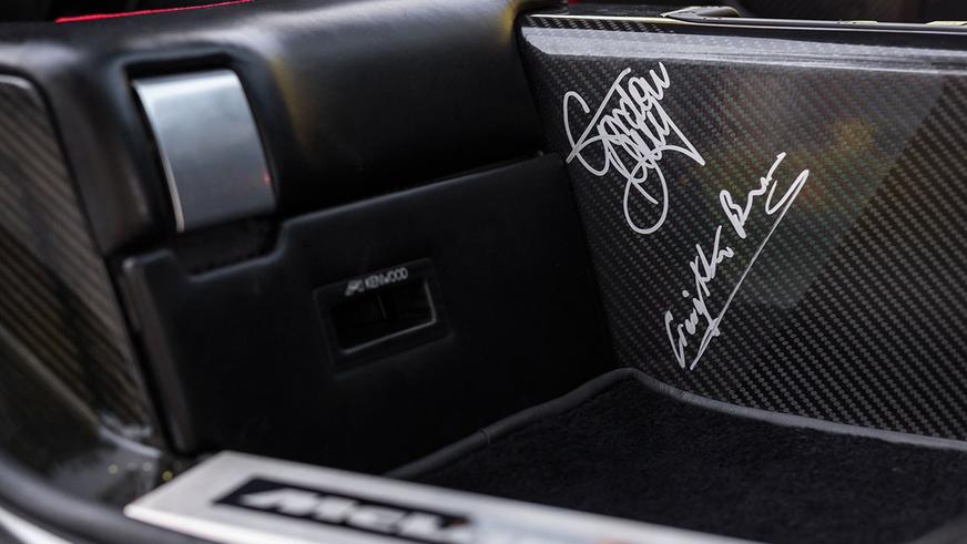 Единственный McLaren F1 с фарами от BMW Z1 пустят с молотка