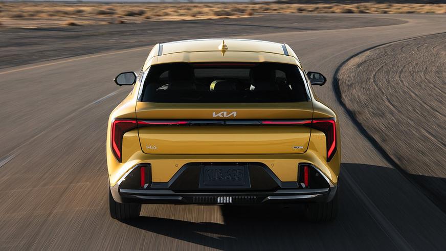 Kia K4 стал просторным хетчбэком