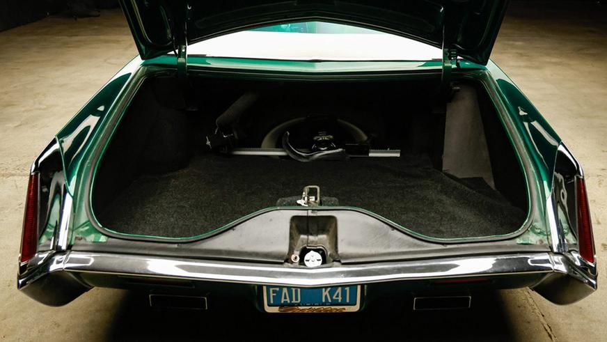 Сadillac Eldorado с рулём-эмблемой выставлен на продажу в США