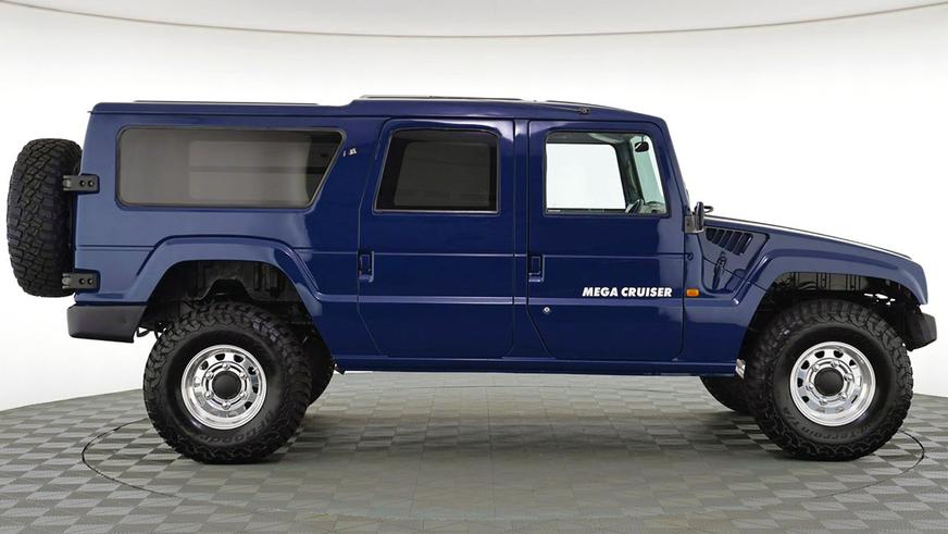 Редчайший Toyota Mega Cruiser не вызвал ажиотажа на аукционе
