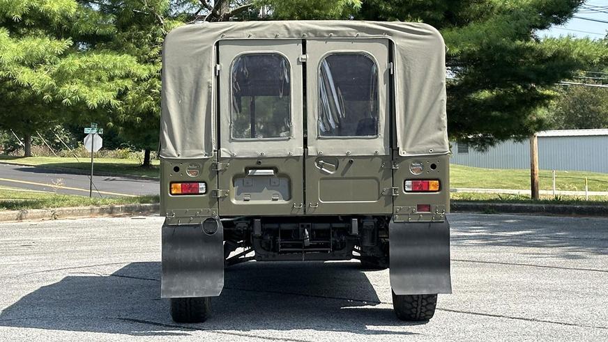 Военный Toyota Mega Cruiser пустят с молотка в США