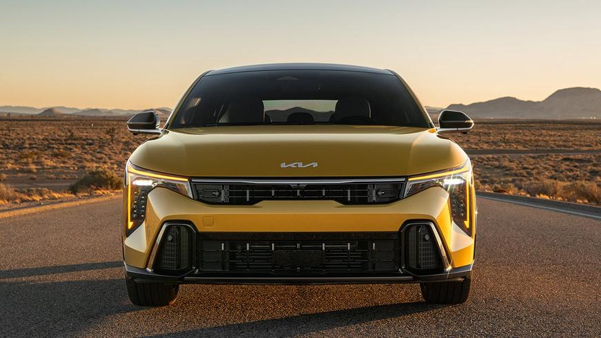 Kia K4 стал просторным хетчбэком