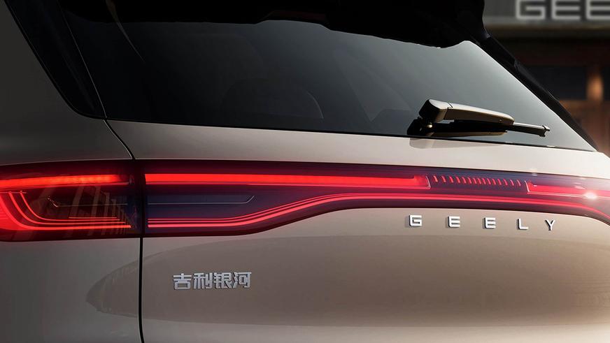 Geely EX5 модернизировали в Китае. Он стоит от 6.5 млн тг