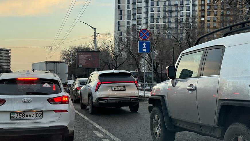 Путь по Абая: один километр за 30 минут