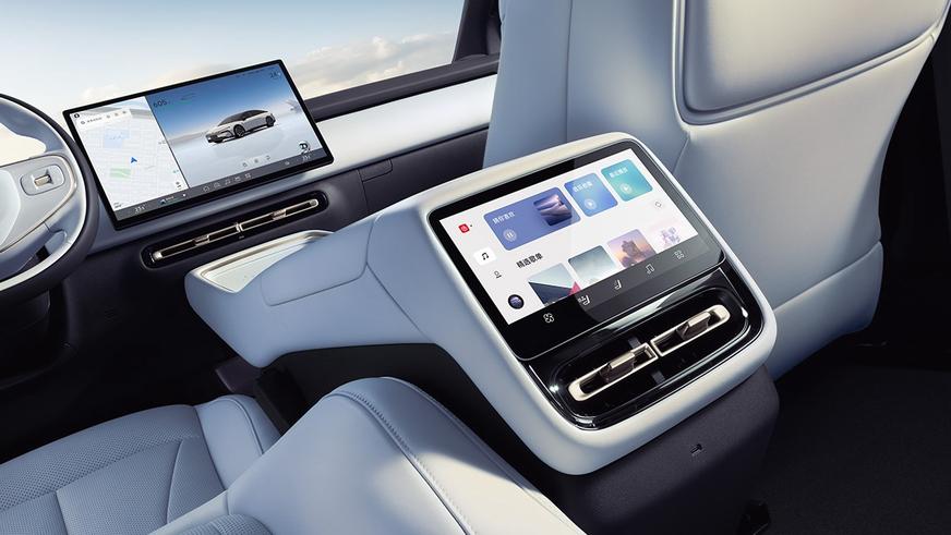 Xpeng запустил продажи флагманского электрокара P7+