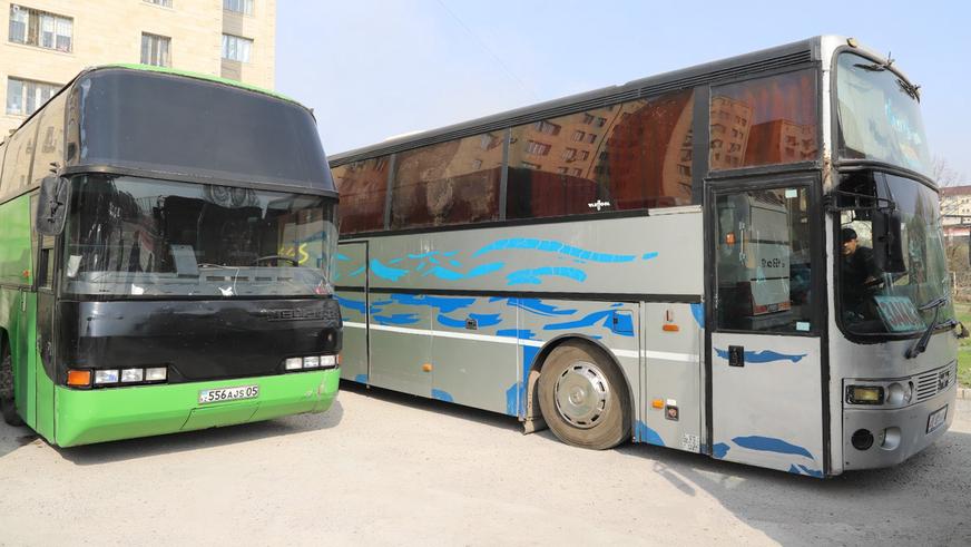 Вместо людей в автобусах в Кыргызстан возят… бензин