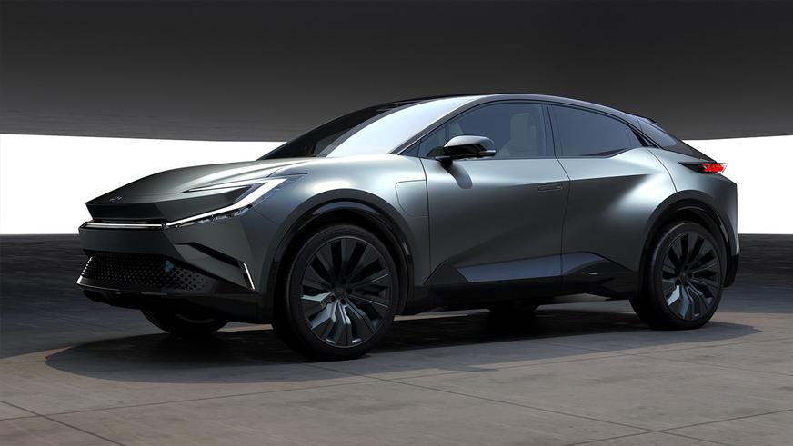 Toyota показала небольшой электрокроссовер со штурвалом