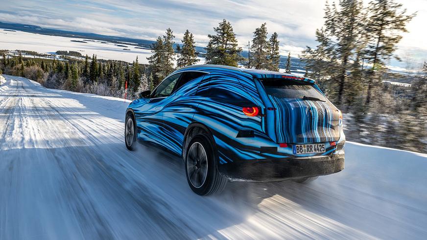 Электрический Mercedes-Benz GLC. Первые фото