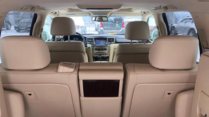 Десятилетний Lexus LX570 почти без пробега на Kolesa.kz