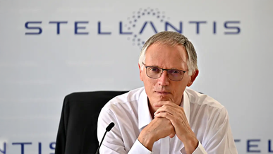 Концерн Stellantis внезапно остался без руководителя