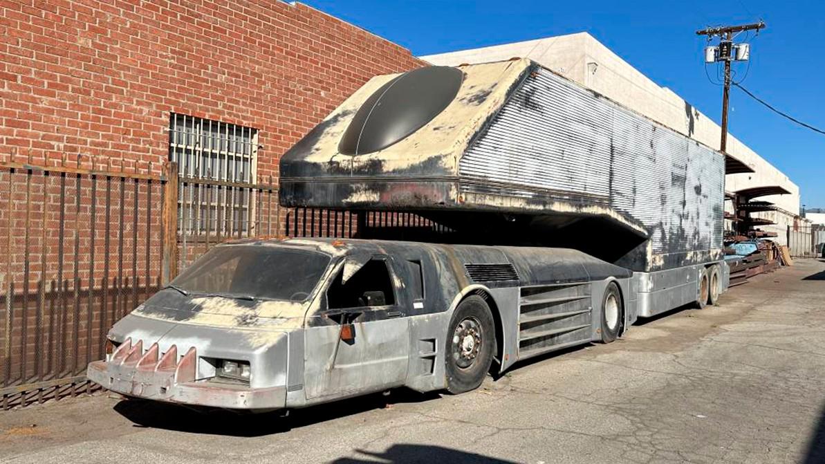 Біртүрлі жүк көлігі сатылады