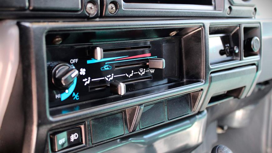 Пикап Land Cruiser c мизерным пробегом продали за 54.5 тысячи долларов