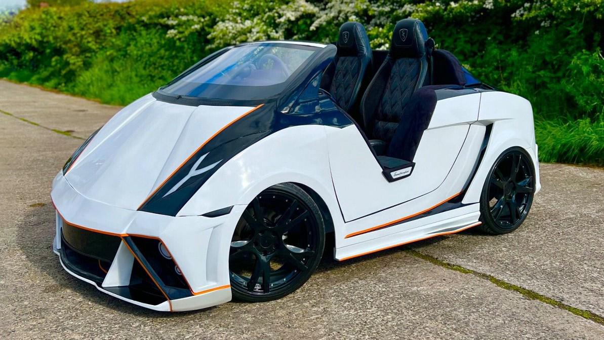Smart ForTwo превратили в нелепую копию Lamborghini и выставили на продажу