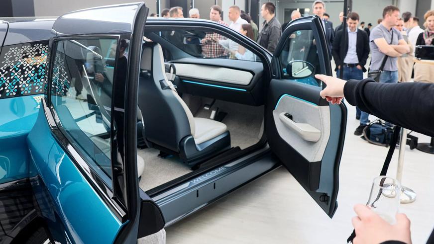 Презентован прототип российского электромобиля «Атом»