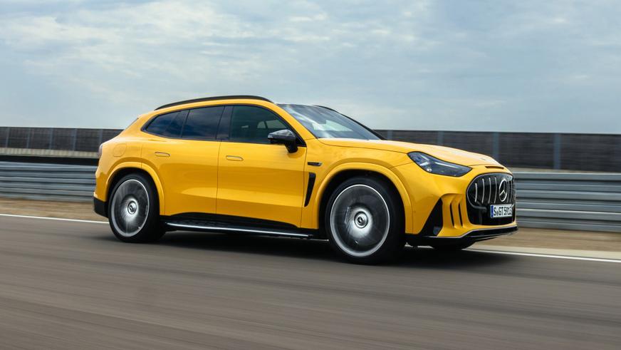 Представлен кроссовер Mercedes-AMG GT c 1169 силами