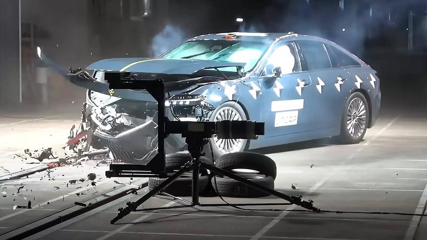 Toyota Crown назвали самым безопасным автомобилем Японии Toyota Crown назвали самым безопасным автомобилем Японии