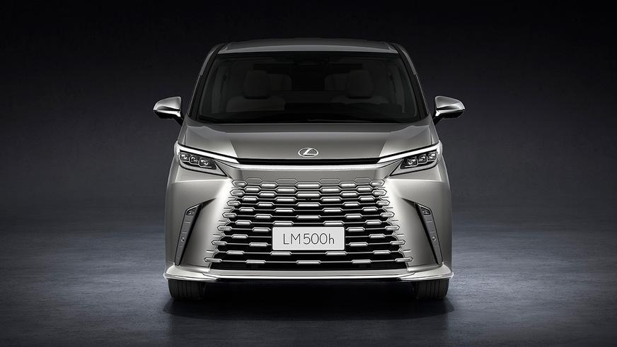 Новый Lexus LM получил турбомотор 2.4 и стал глобальным