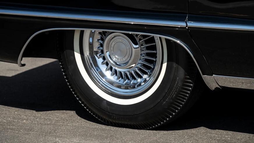 Экстравагантный Cadillac Eldorado продали за полмиллиона долларов