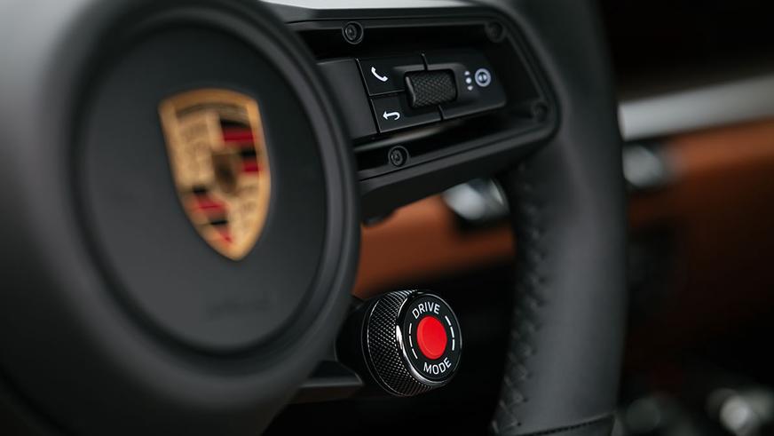 Porsche 911 обновился и впервые стал гибридом