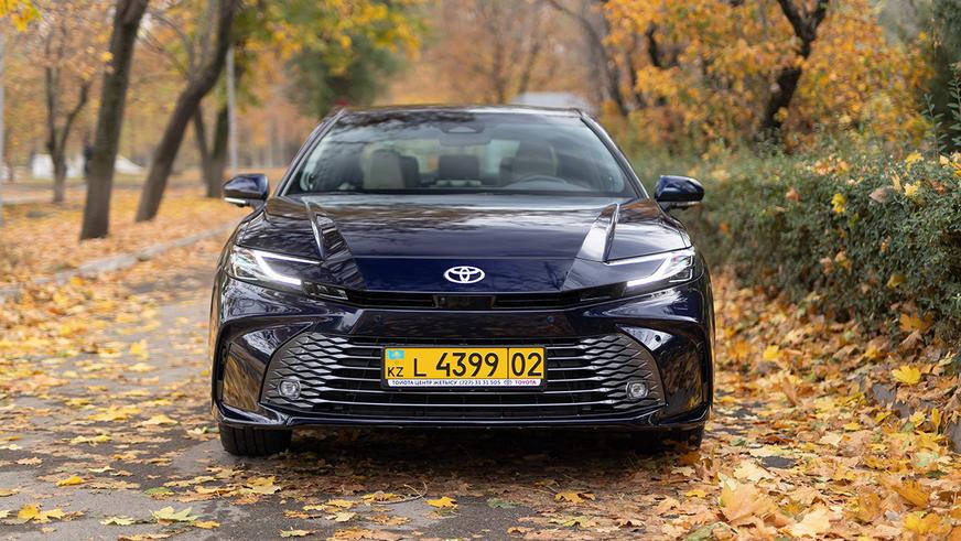 Toyota Camry 80 HEV: официальная и… гибридная?