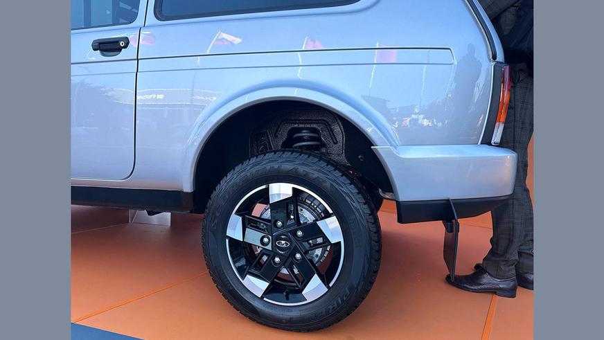 Lada Niva Legend получила водительский эйрбэг и новый мотор