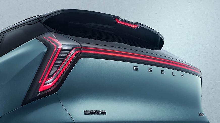 Geely рассекретила новое поколение кроссовера Atlas