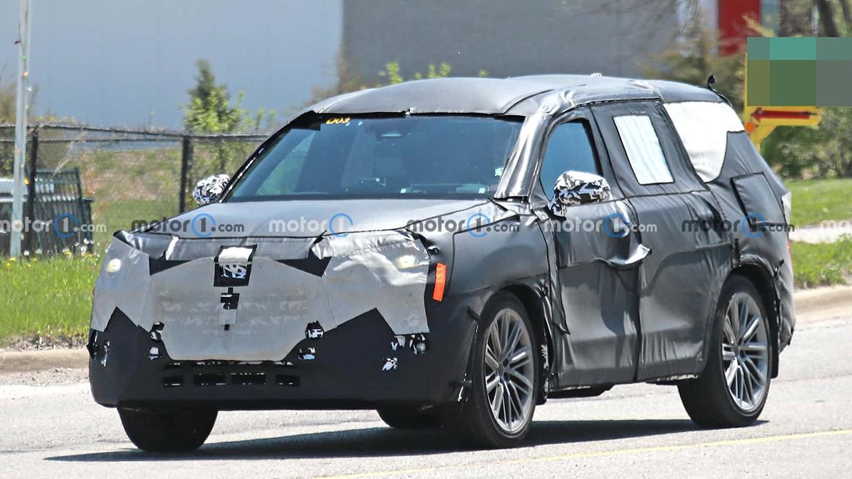 Новый большой кроссовер Lexus TX вышел на испытания