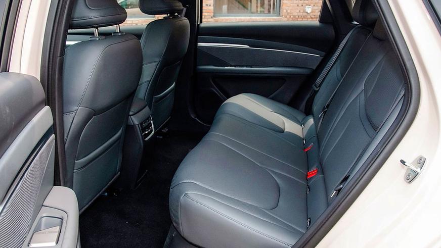 В Китае стартовали продажи новейшего электрохетча Xpeng