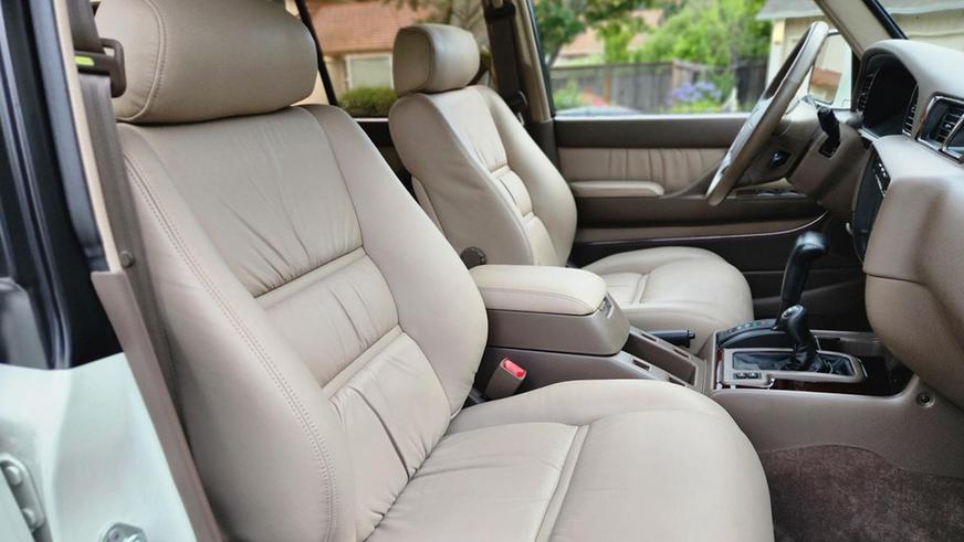 Почти новый Land Cruiser 80 оценили дороже 130 000 долларов