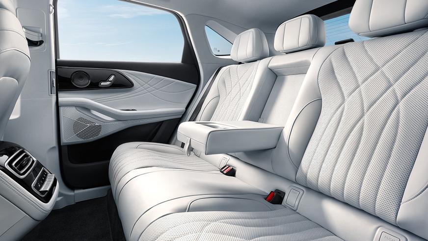 Кросс-купе RX официально стало самым дорогим Exeed в России