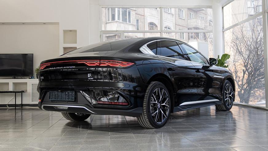 Шесть пишем, три в уме: сколько китайских марок прибыло в Казахстан?