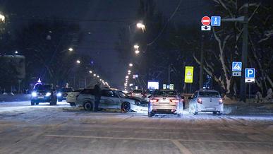 Более 70 аварий произошло в Алматы из-за снегопада