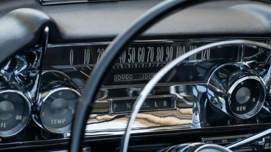 Экстравагантный Cadillac Eldorado продали за полмиллиона долларов