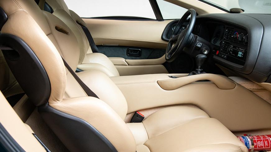 С молотка уйдёт самый быстрый суперкар 1990-х — он практически новый