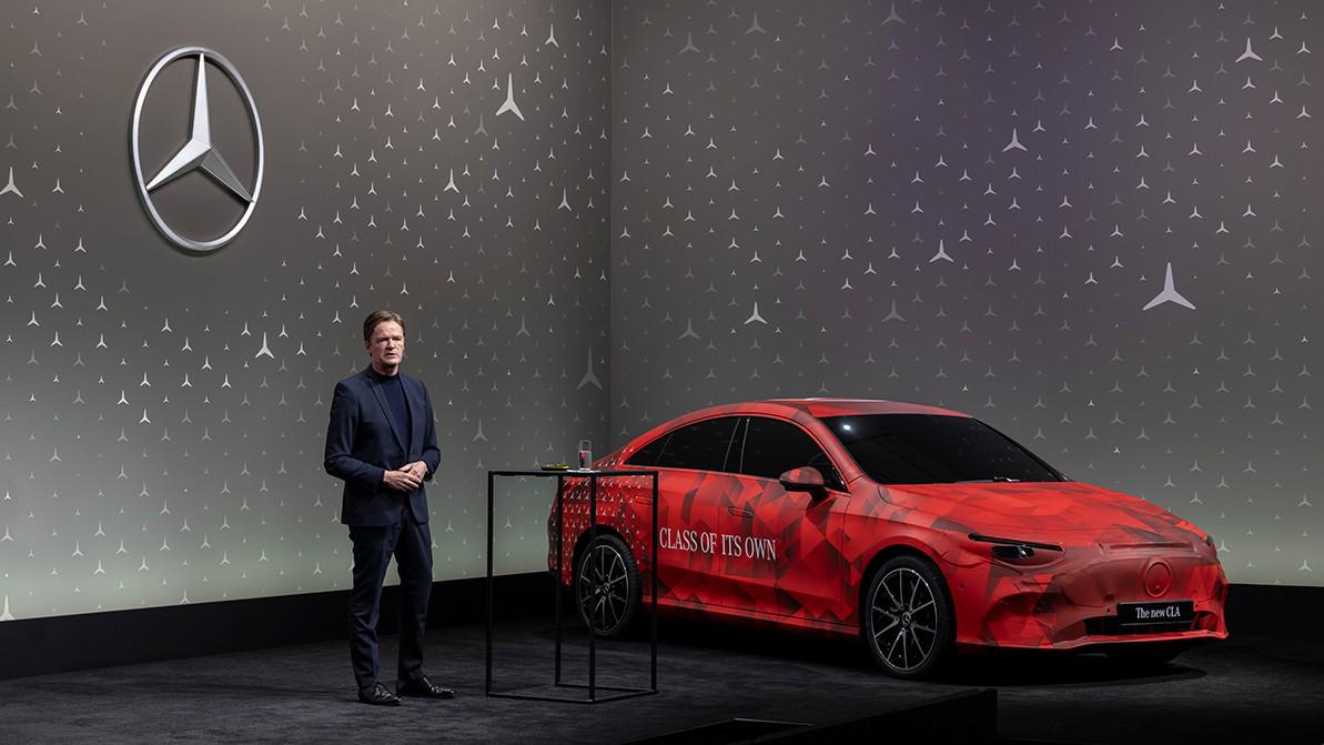 Mercedes-Benz обещает десятки новинок за два года