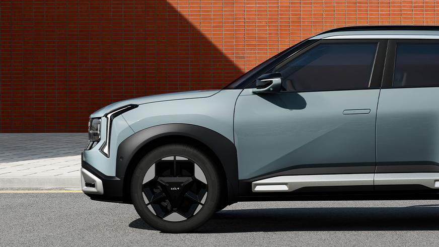 Kia Seltos сменил поколение – новая внешность и гибридная версия