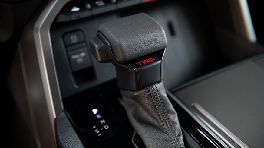 Названы цены на новую Toyota Sequoia