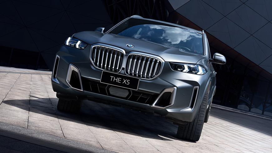 BMW спешно обновила длиннобазный X5 для Китая