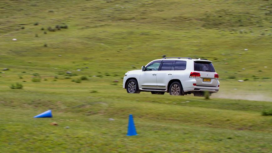 Toyota Land Cruiser 300. Первые впечатления