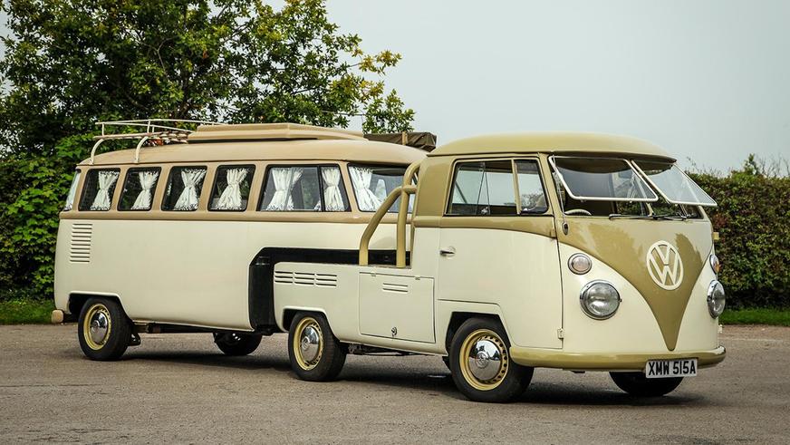 Volkswagen T2 превратили в тягач-кемпер и выставили на продажу