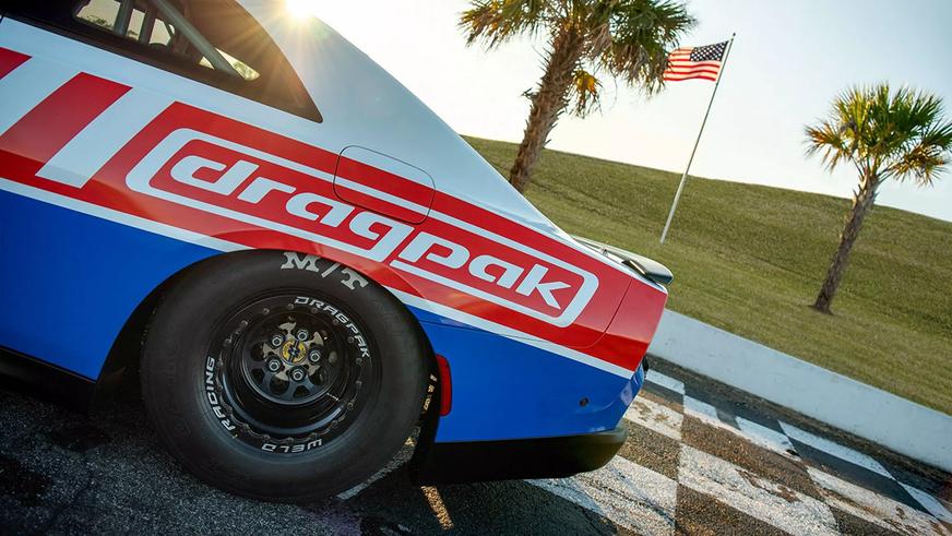 Dodge Charger всё же получил V8, но ездить на нём по дорогам нельзя