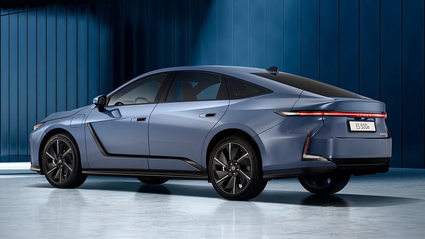 Новый Lexus ES для Европы. Фото и характеристики