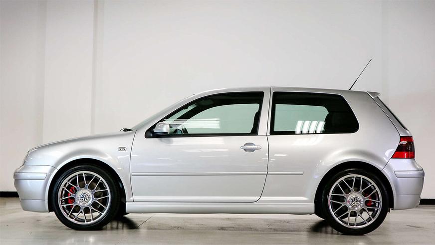 В Англии выставили на продажу VW Golf IV «в масле»