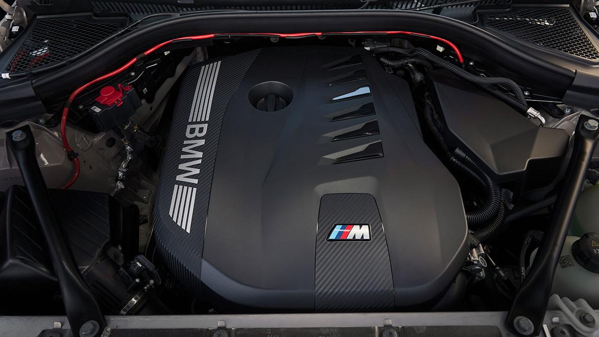 У BMW вышло новое поколение X3: электрификация и экраны