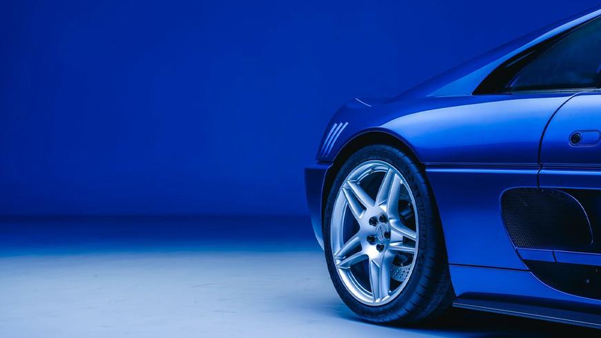 Классический Ferrari превратили в карбоновый рестомод