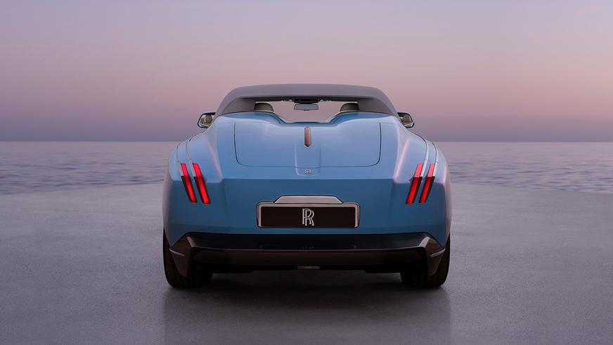 Rolls-Royce показала лимитированный родстер Nightingale