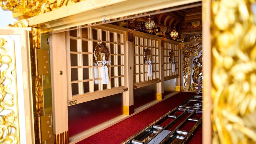 Необычный катафалк продали на торгах в США