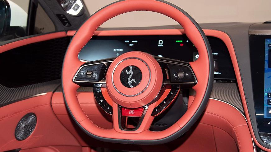 В Китае открыли приём предзаказов на 1306-сильный суперседан BYD